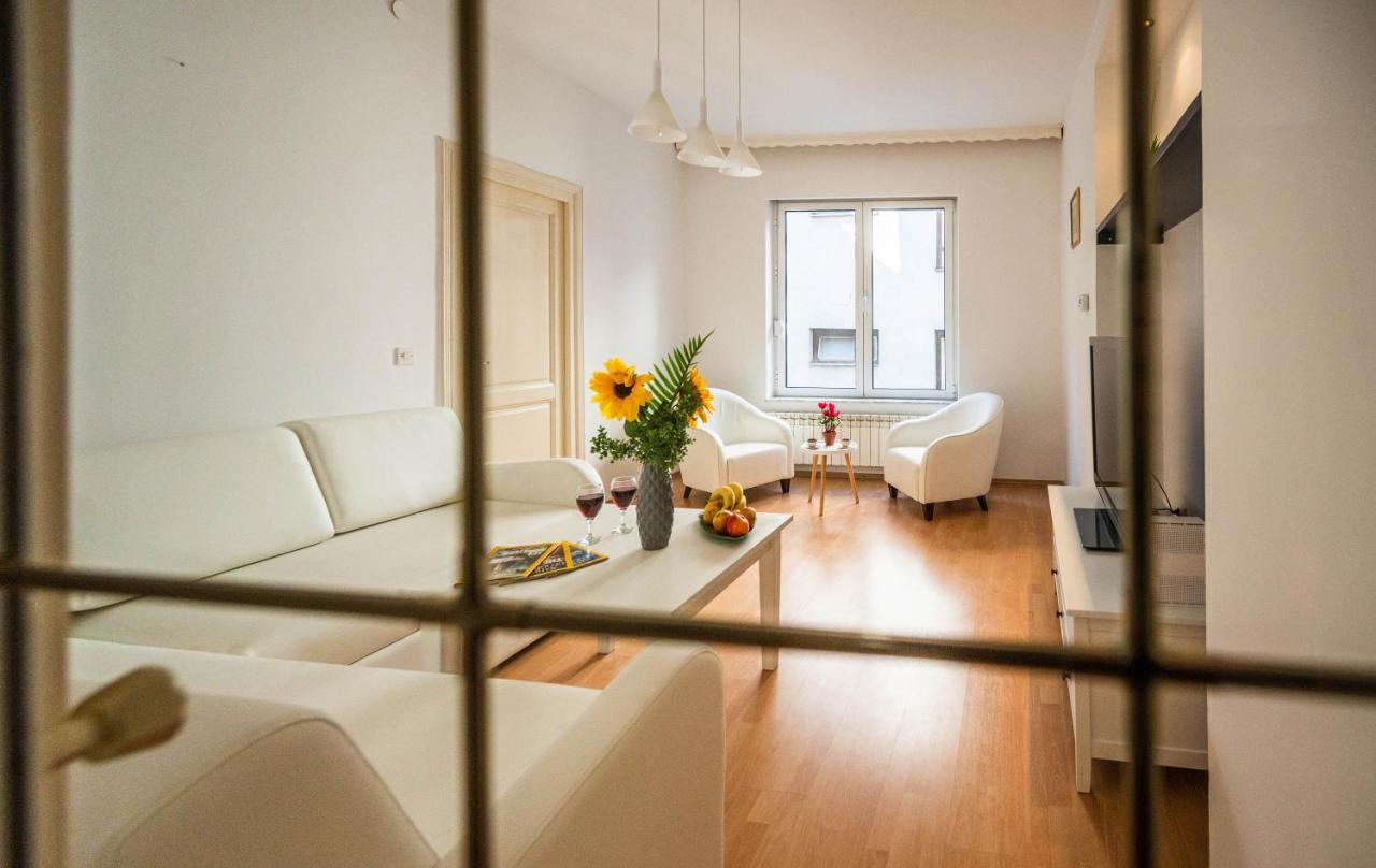 Bright And Modern 1Bdr Apartment In The Center SJJ Exteriör bild
