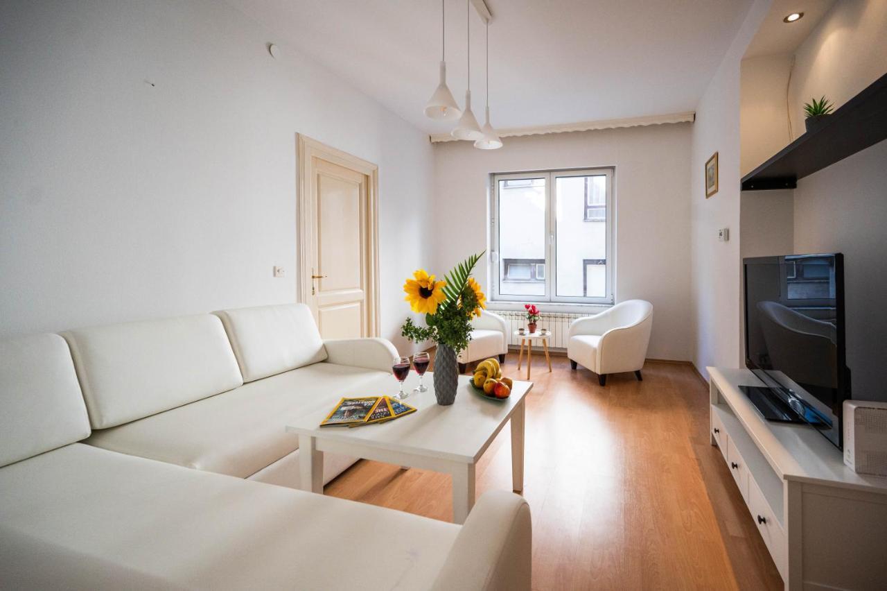 Bright And Modern 1Bdr Apartment In The Center SJJ Exteriör bild