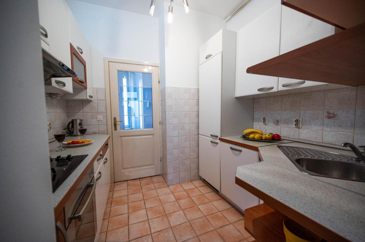 Bright And Modern 1Bdr Apartment In The Center SJJ Exteriör bild